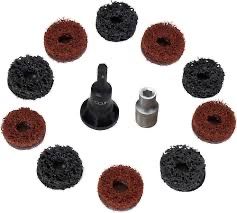 Kit de Nettoyage Spécifique pour Moyeux de Roues avec Goujons
